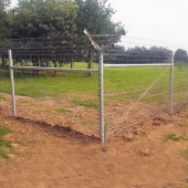 Triple X Deer Fence Box Corner/Two Way Strainer
